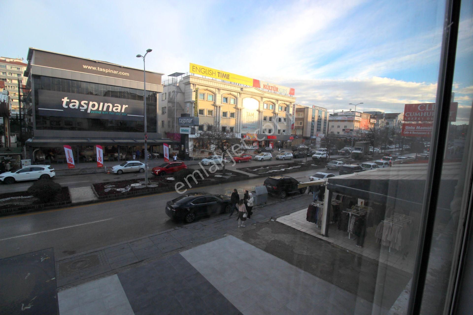 Emre Emlaktan Elvankent 14.cadde Cepheli 3+1 Kiralık Ofis Veya Daire - Görsel 35