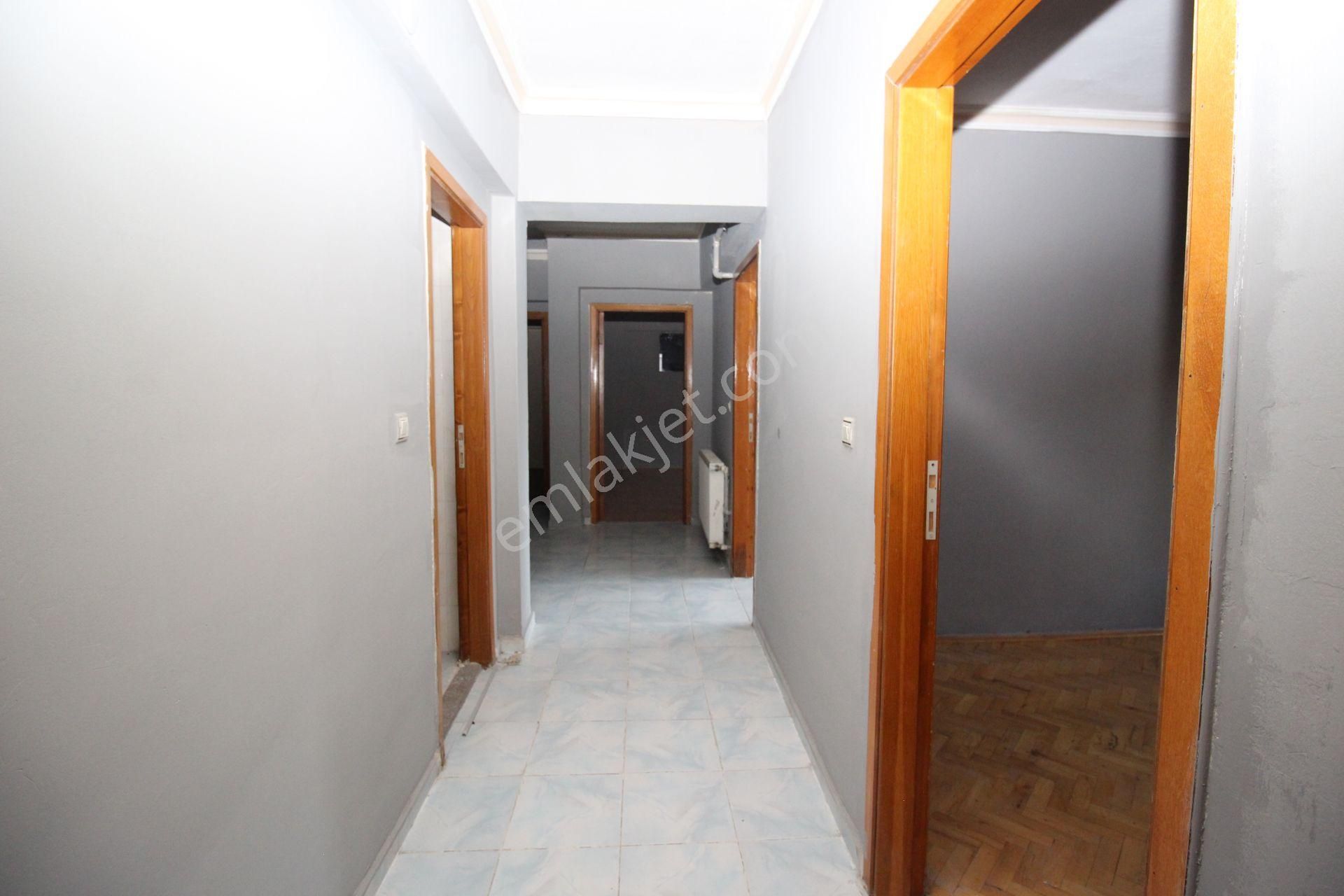 Emre Emlaktan Elvankent 14.cadde Cepheli 3+1 Kiralık Ofis Veya Daire - Görsel 30