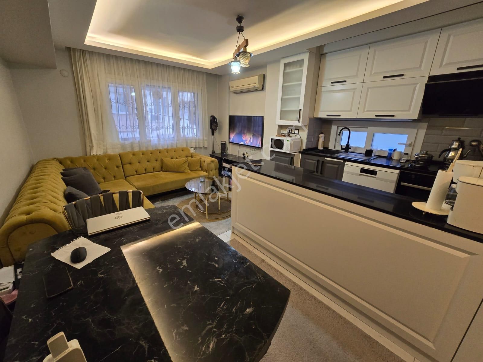 Balçovada Metro Yakını İçi Yapılı D.gazlı Tripleks 4+1 Satılık Daire - Görsel 3