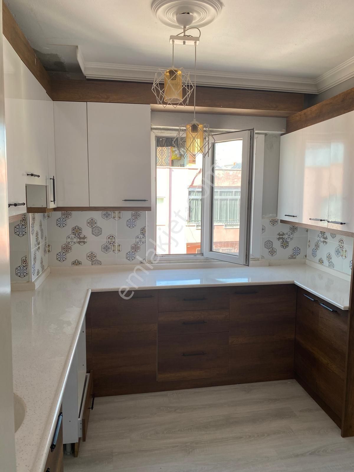 Cumhuriyet Mah 3+1 Tadilatı Merkezi Konumunda Satılık Daire - Görsel 5