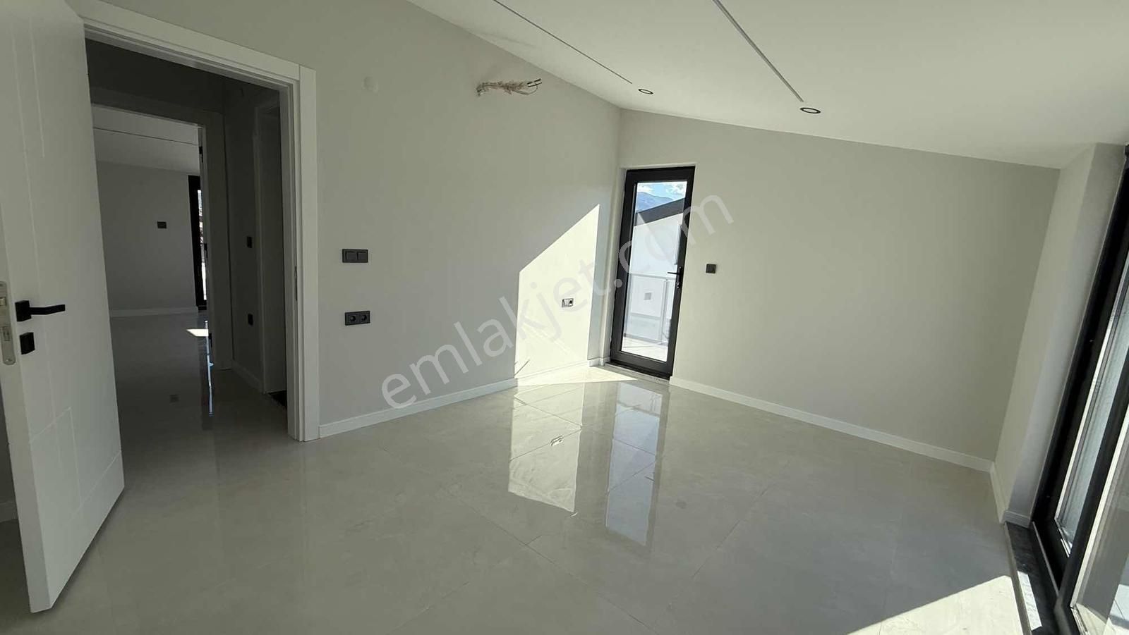 Turanlar Gruptan Akarca Da Satılık Takasa Açık 4+1 Triplex Villa - Görsel 25