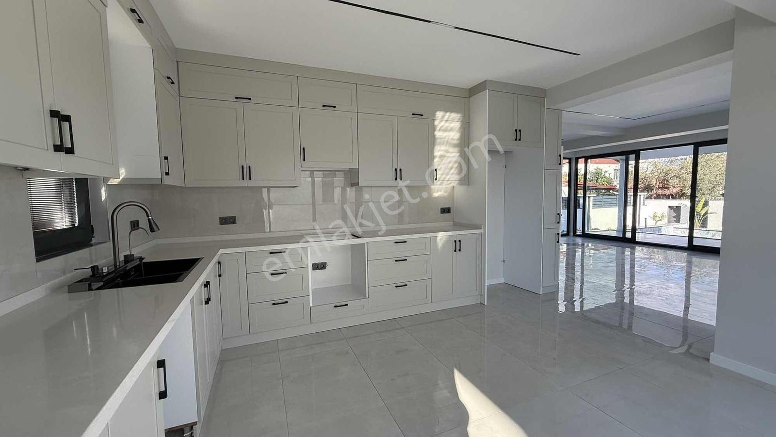 Turanlar Gruptan Akarca Da Satılık Takasa Açık 4+1 Triplex Villa - Görsel 28