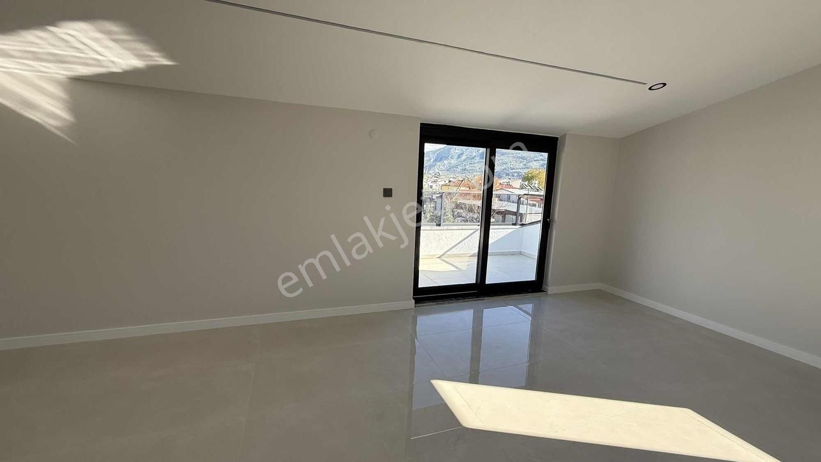 Turanlar Gruptan Akarca Da Satılık Takasa Açık 4+1 Triplex Villa - Görsel 13