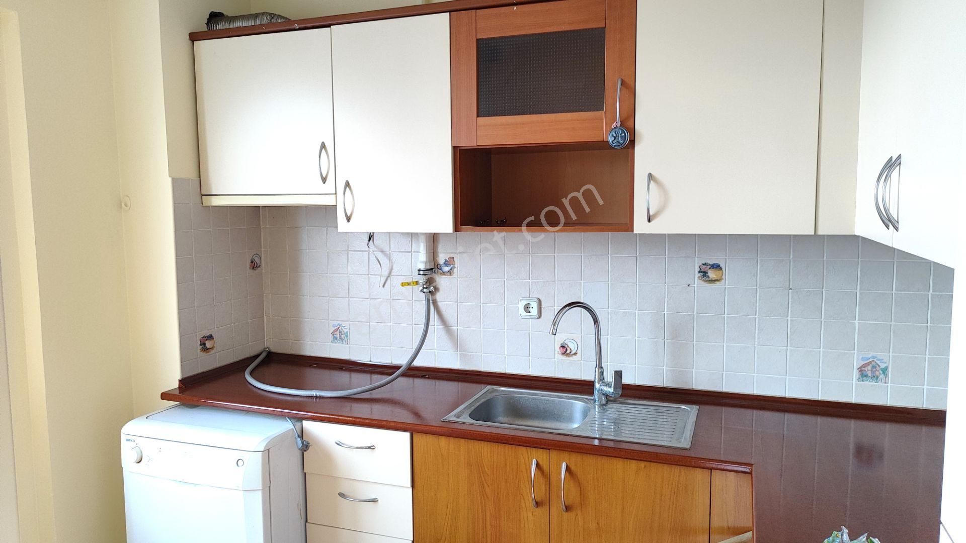 Kuşadası'nda Muhteşem Manzaralı 2+1 Kiralık Daire - Görsel 4