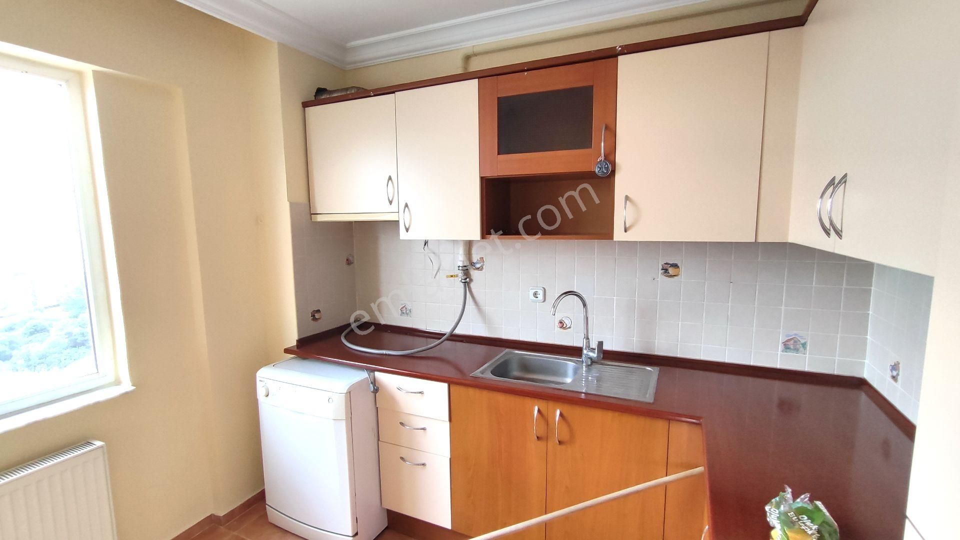 Kuşadası'nda Muhteşem Manzaralı 2+1 Kiralık Daire - Görsel 2