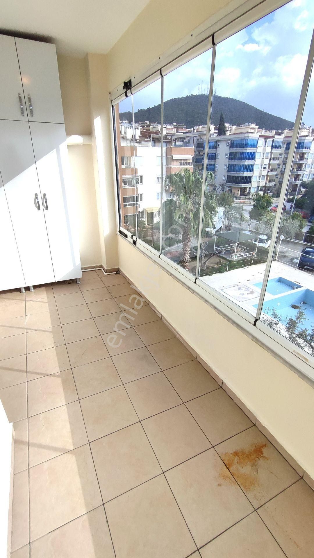 Kuşadası'nda Muhteşem Manzaralı 2+1 Kiralık Daire - Görsel 16