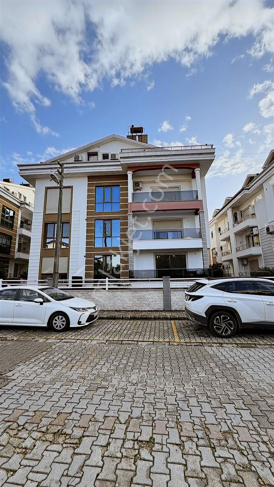 Fethiyenin En Prestijli Sitesin De Özel Daire 3+1 Ara Kat!!!