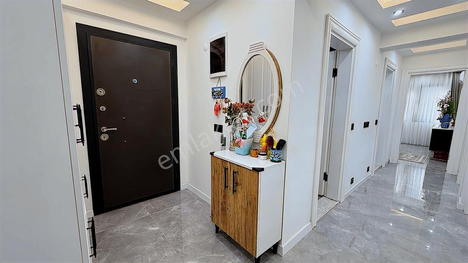 Turanlar Gruptan Awm Yakın Konumda Satılık 3+1 Giriş Kat 150m2! - Görsel 5