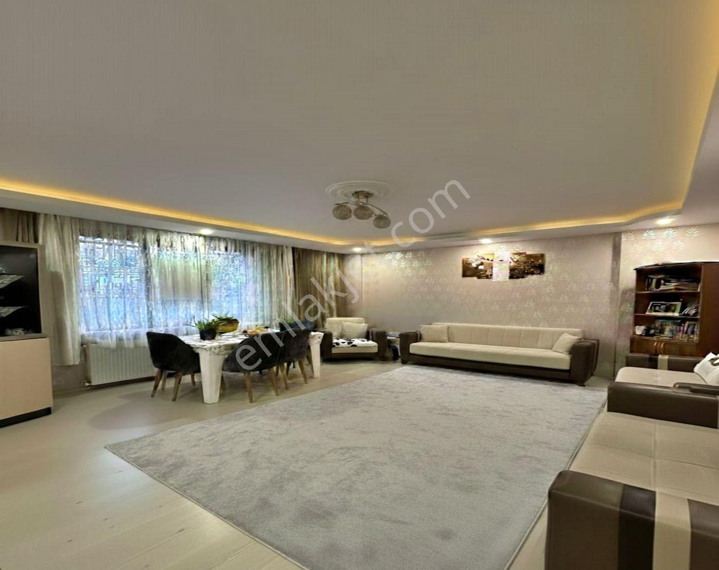 Beylikdüzü Yakuplu Mah Geniş M2 Satılık 3+1 Daire