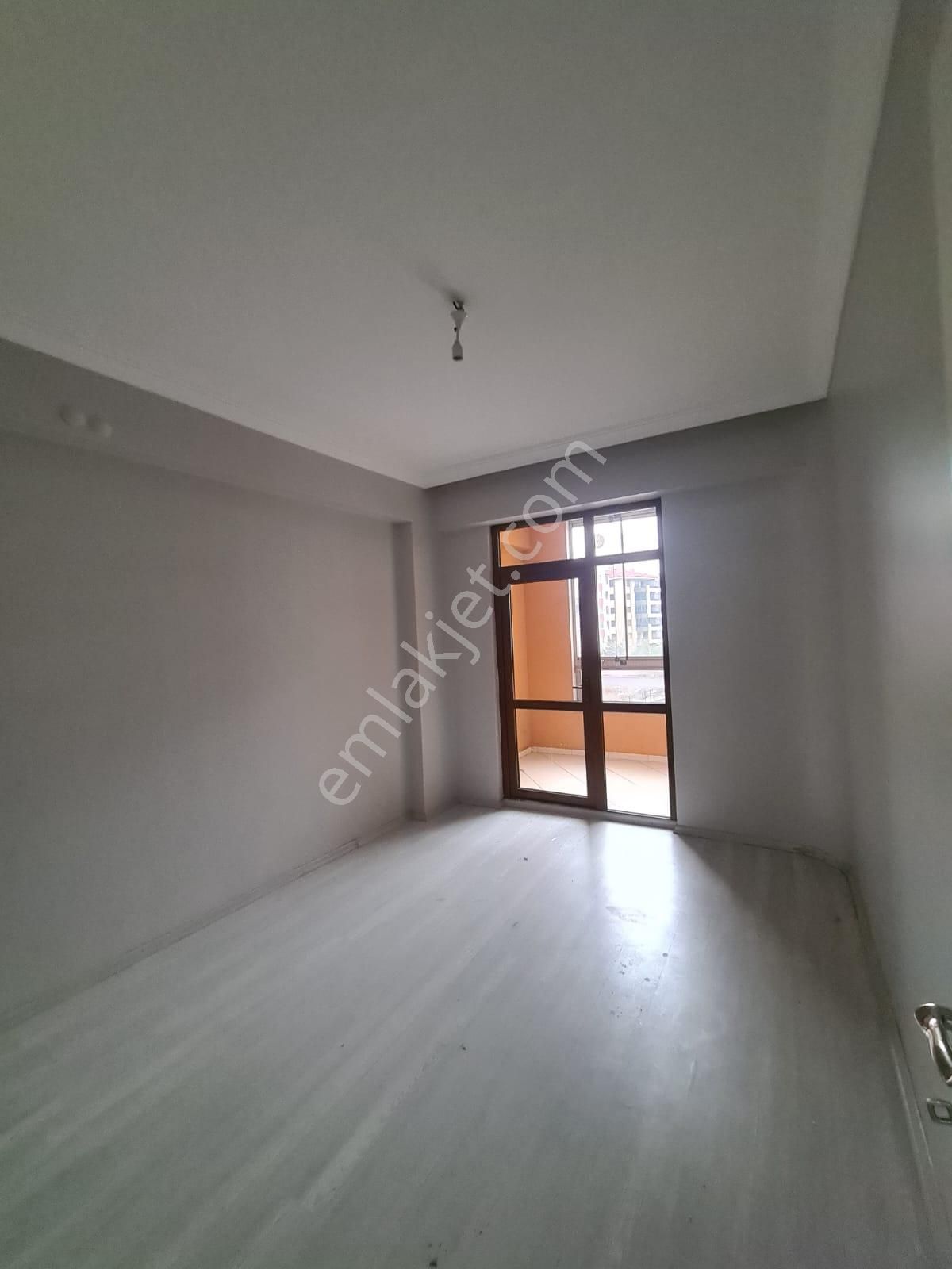 Erenler Mah. Ev Kurumlarına Uygun Satılık 3+1 Ara Kat Lüks Daire - Görsel 23