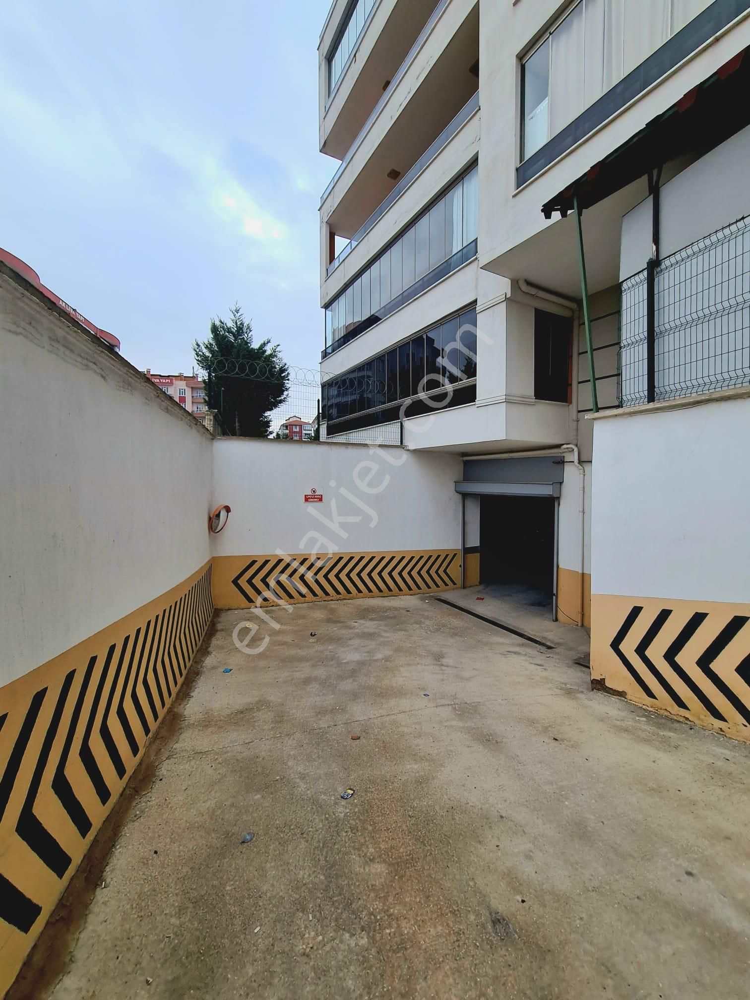 Erenler Mah. Ev Kurumlarına Uygun Satılık 3+1 Ara Kat Lüks Daire - Görsel 30