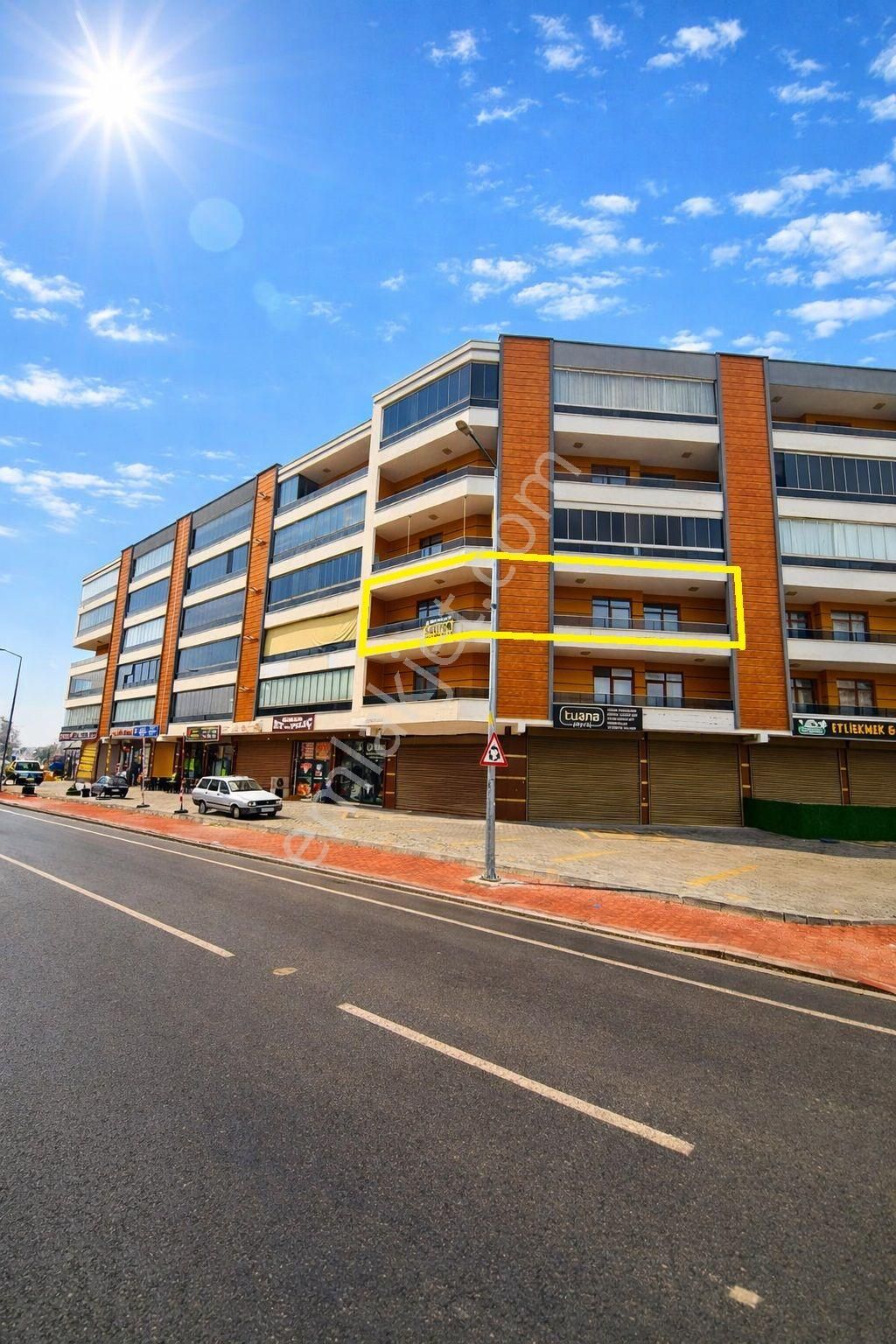 Erenler Mah. Ev Kurumlarına Uygun Satılık 3+1 Ara Kat Lüks Daire - Görsel 2