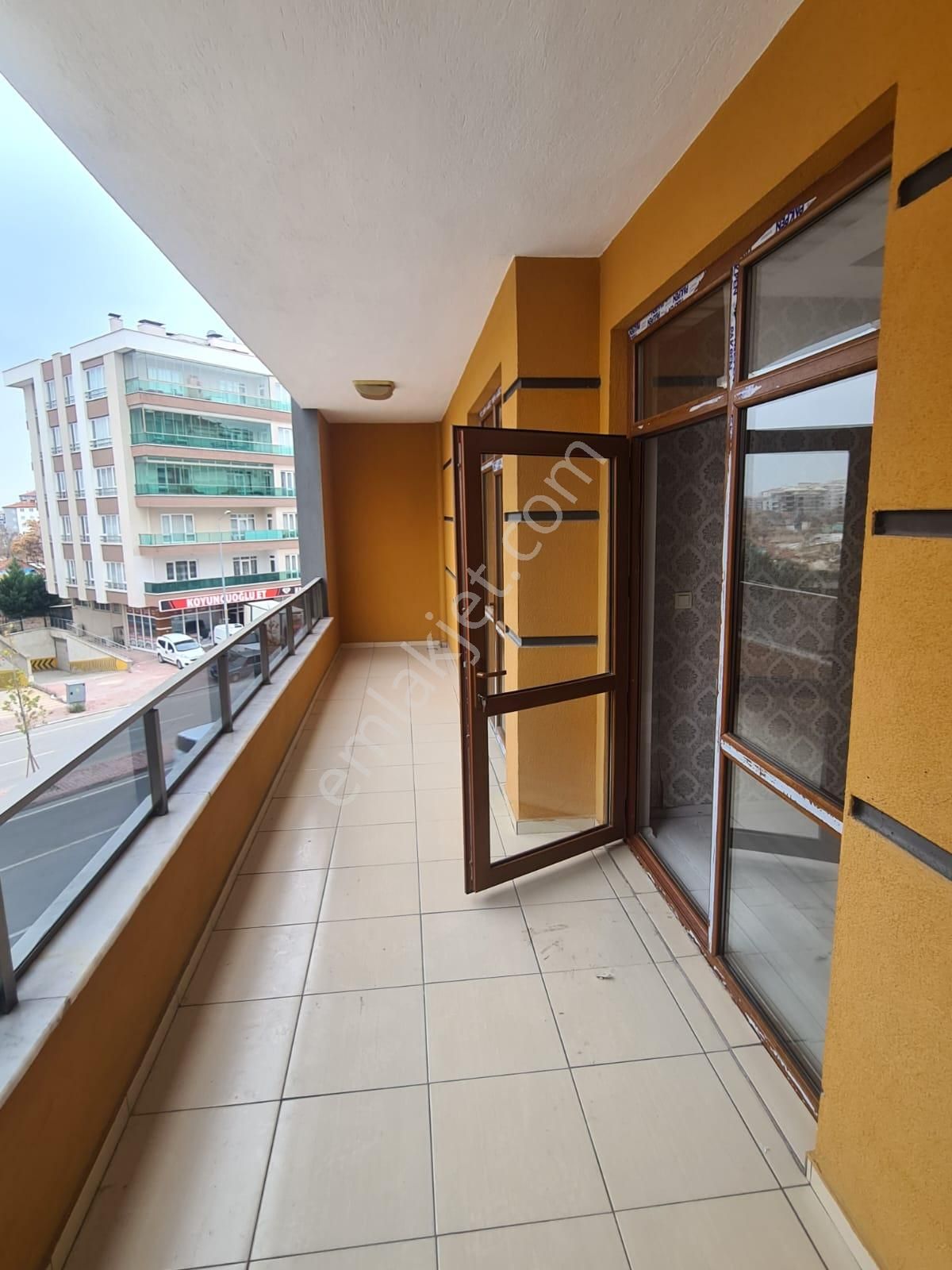 Erenler Mah. Ev Kurumlarına Uygun Satılık 3+1 Ara Kat Lüks Daire - Görsel 17