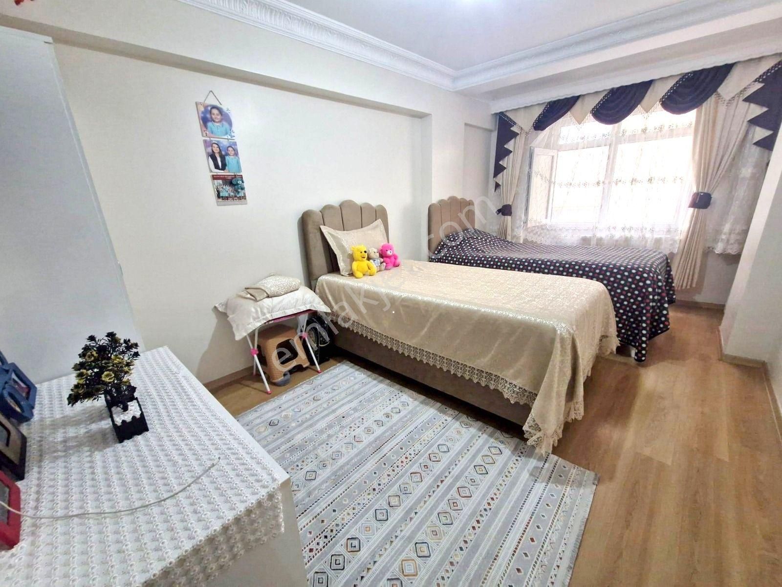 Çakmak Durağı Yakını Satılık Ara Kat 3+1 Ultra Geniş Daire - Görsel 7