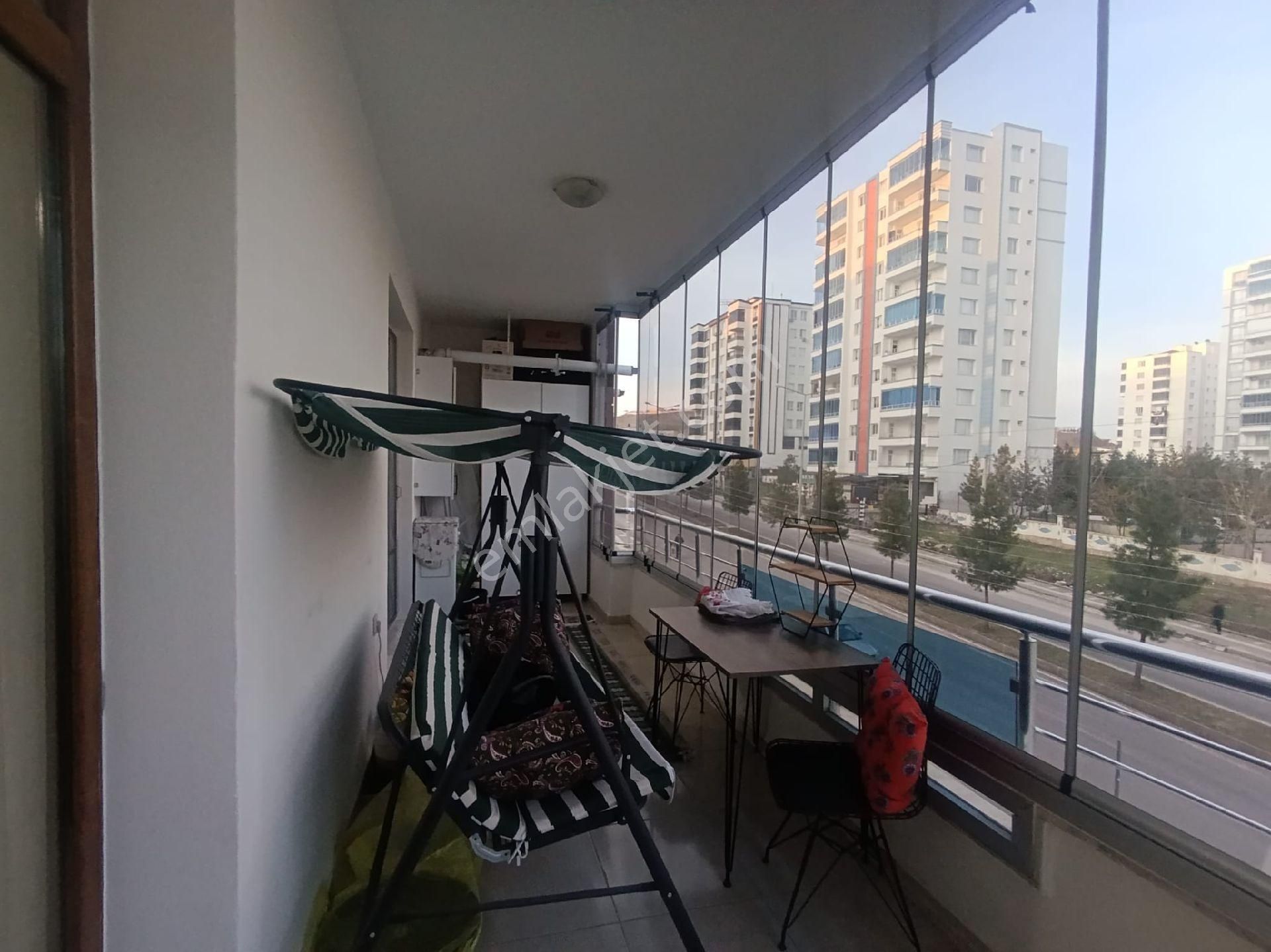 Barış Mahallesi Yeşil Kubbe Camii Civarında 3+1 Acil Satılık Daire!!! - Görsel 15