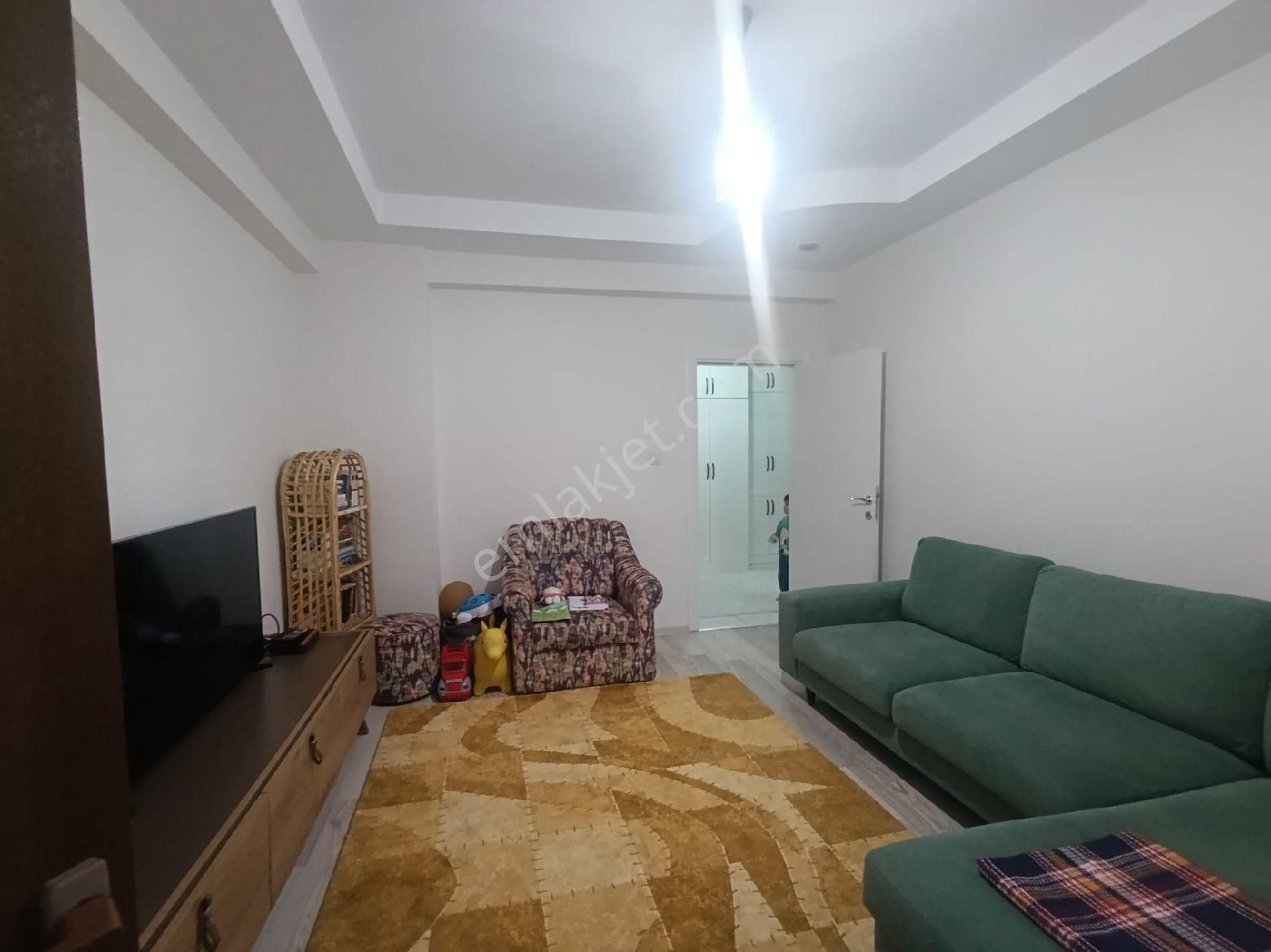 Barış Mahallesi Yeşil Kubbe Camii Civarında 3+1 Acil Satılık Daire!!! - Görsel 4