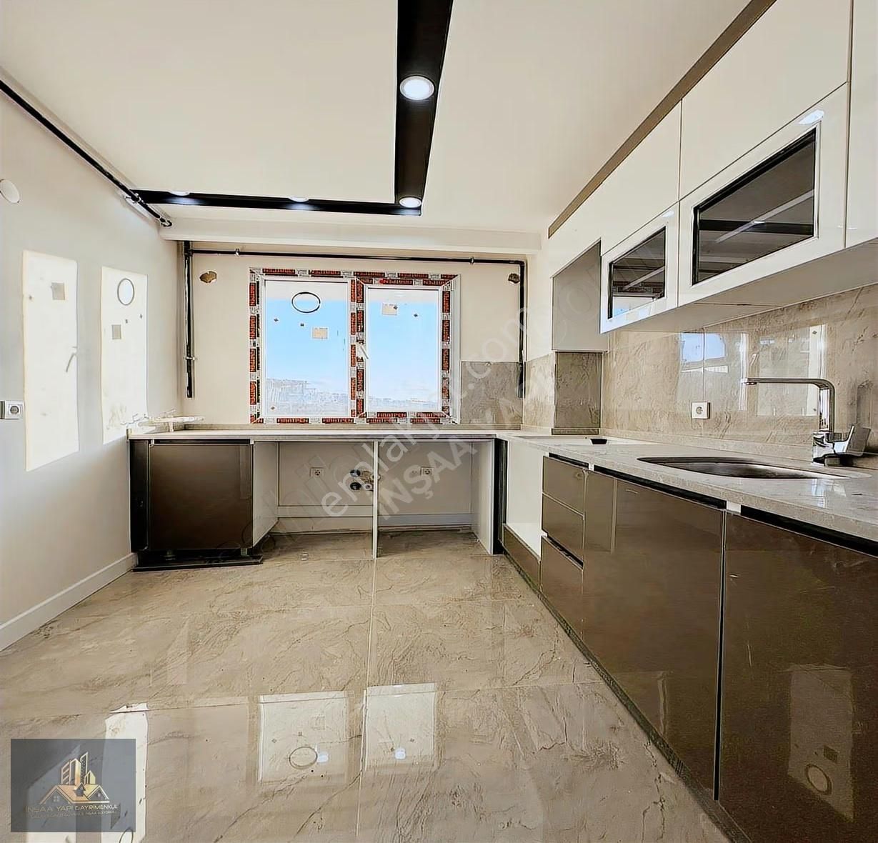 Beylikdüzü Kavaklı'da Satılık 2+1 Vadi Manzaralı Site İçi Daire - Görsel 9