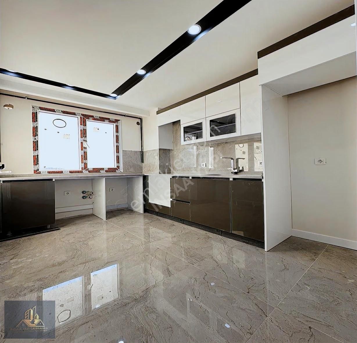 Beylikdüzü Kavaklı'da Satılık 2+1 Vadi Manzaralı Site İçi Daire - Görsel 21