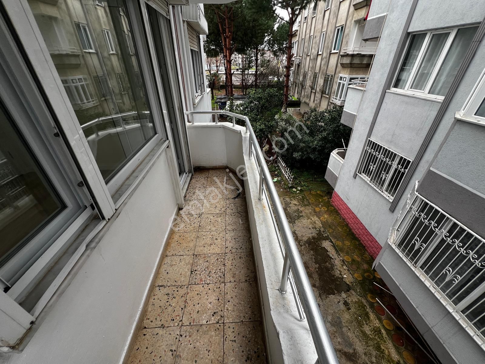 Yiğit'ten İkizçay'da Ayrı Mutfak 2+1 Şık Tasarımlı Ara Kat Daire - Görsel 32