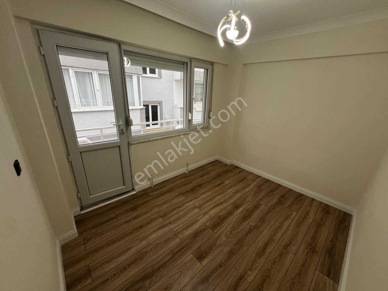 Yiğit'ten İkizçay'da Ayrı Mutfak 2+1 Şık Tasarımlı Ara Kat Daire - Görsel 28