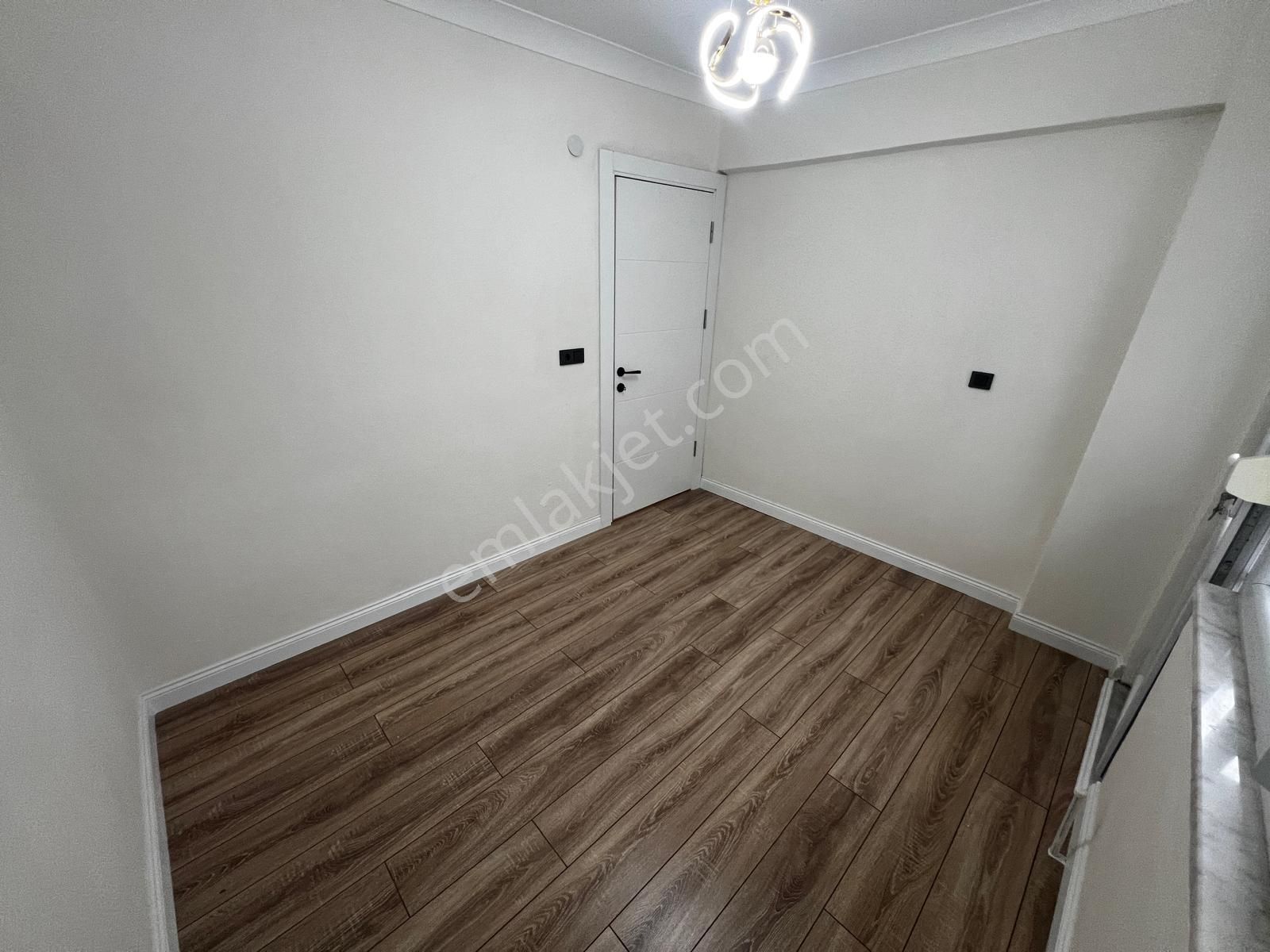 Yiğit'ten İkizçay'da Ayrı Mutfak 2+1 Şık Tasarımlı Ara Kat Daire - Görsel 30