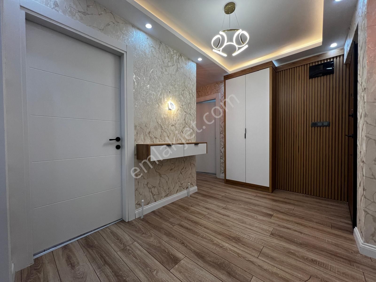 Yiğit'ten İkizçay'da Ayrı Mutfak 2+1 Şık Tasarımlı Ara Kat Daire - Görsel 33