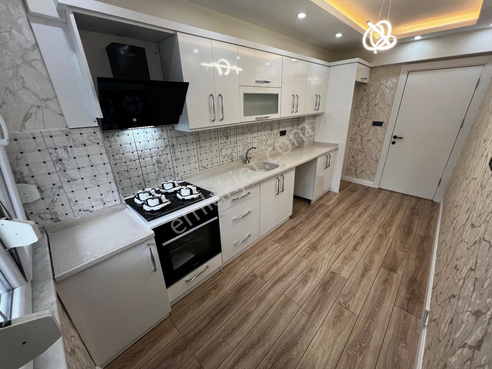 Yiğit'ten İkizçay'da Ayrı Mutfak 2+1 Şık Tasarımlı Ara Kat Daire - Görsel 2