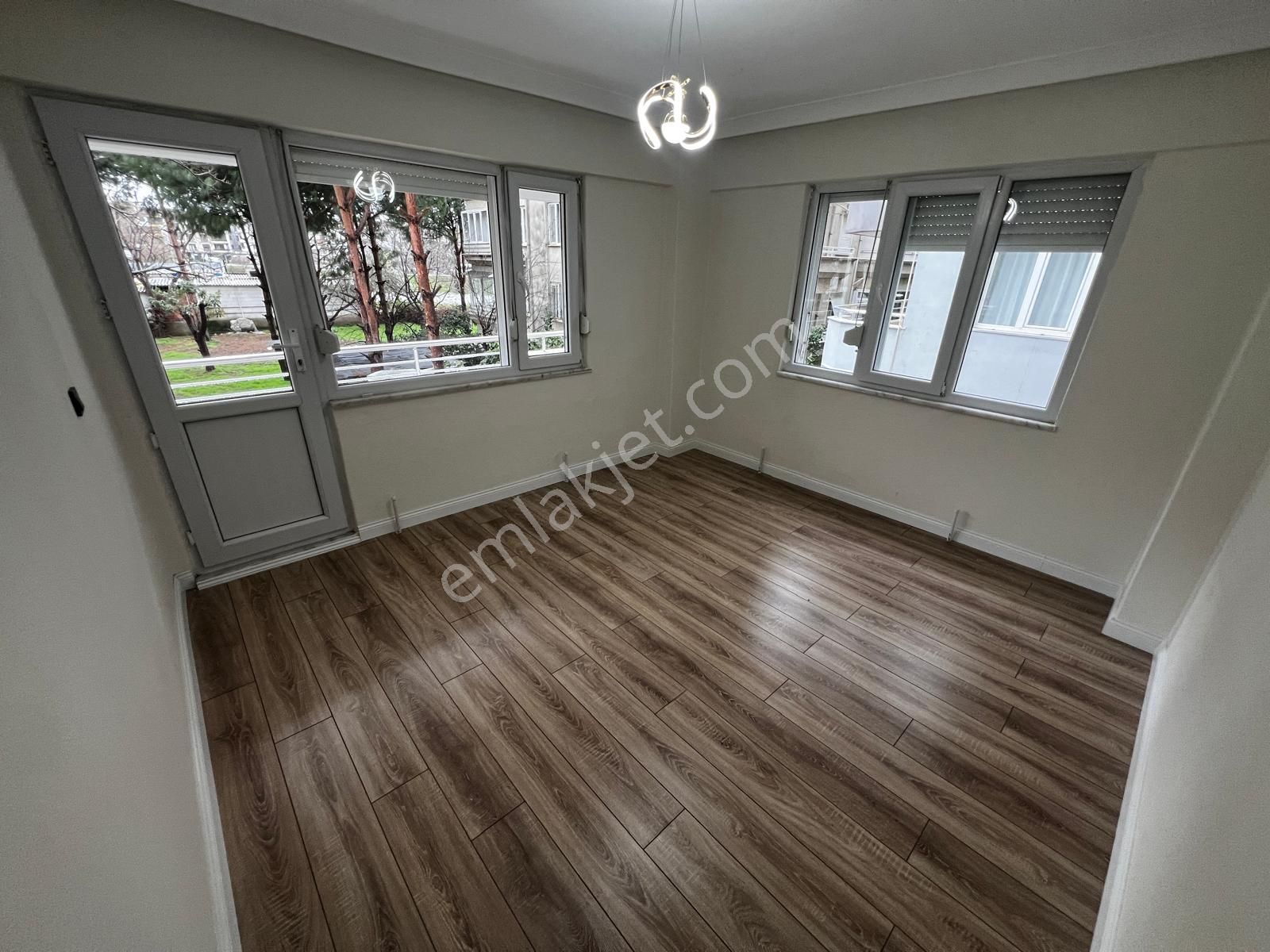 Yiğit'ten İkizçay'da Ayrı Mutfak 2+1 Şık Tasarımlı Ara Kat Daire - Görsel 18