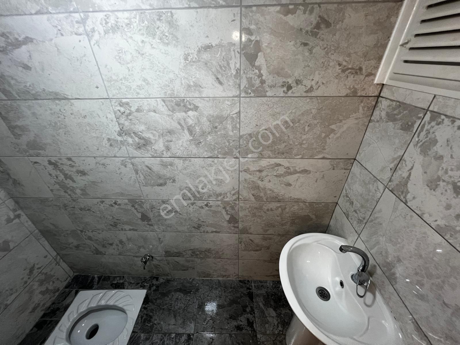 Yiğit'ten İkizçay'da Ayrı Mutfak 2+1 Şık Tasarımlı Ara Kat Daire - Görsel 25