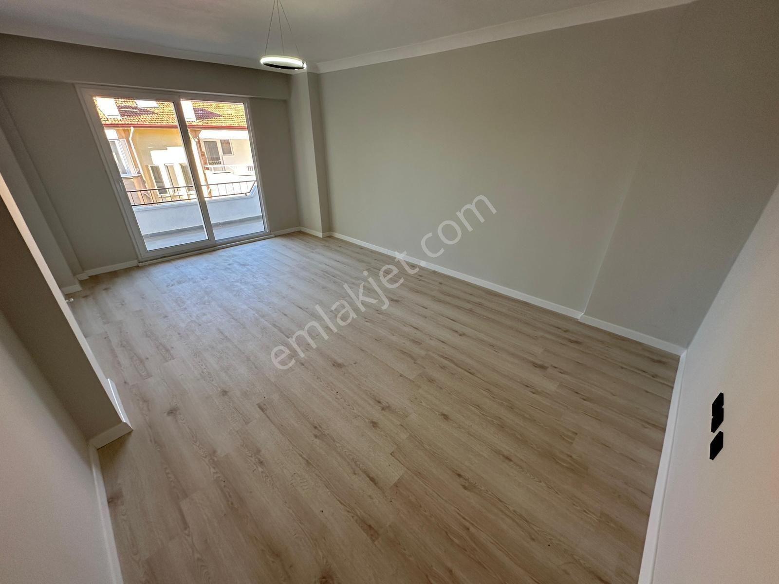 🏡 Referans'tan Akçay'da Doğa Manzaralı Ön Cephe Arakat Denize Yakın 2+1 Daire - Görsel 10