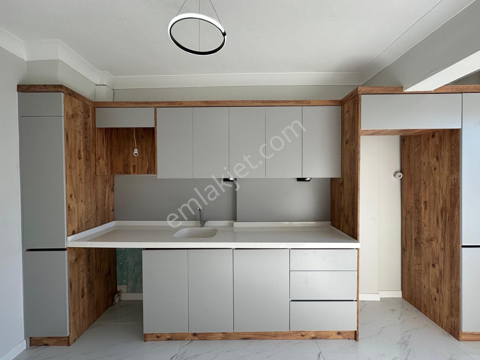 🏡 Referans'tan Akçay'da Doğa Manzaralı Ön Cephe Arakat Denize Yakın 2+1 Daire