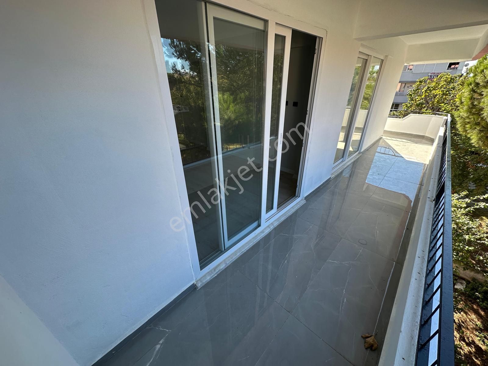 🏡 Referans'tan Akçay'da Doğa Manzaralı Ön Cephe Arakat Denize Yakın 2+1 Daire - Görsel 16