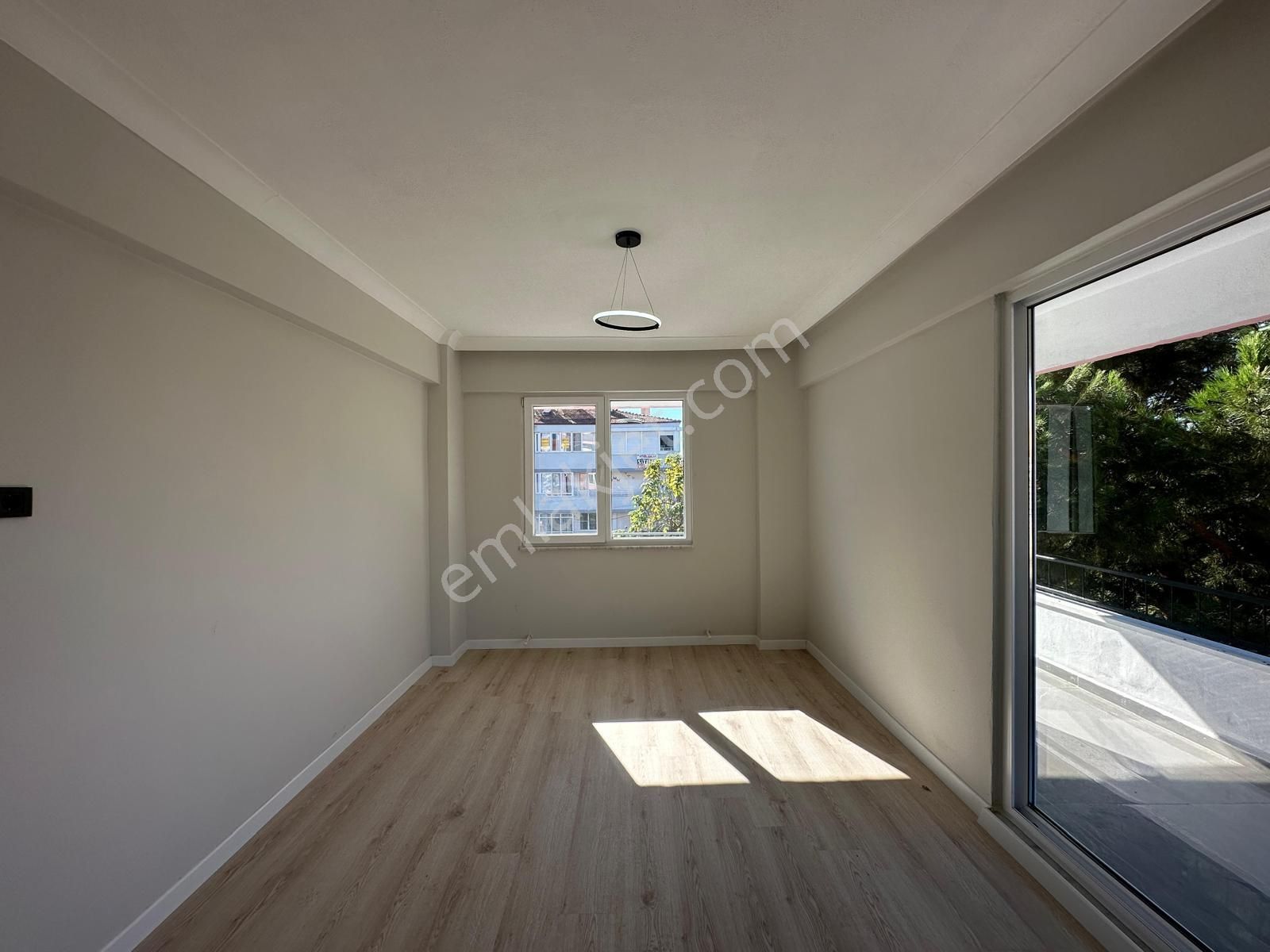 🏡 Referans'tan Akçay'da Doğa Manzaralı Ön Cephe Arakat Denize Yakın 2+1 Daire - Görsel 27