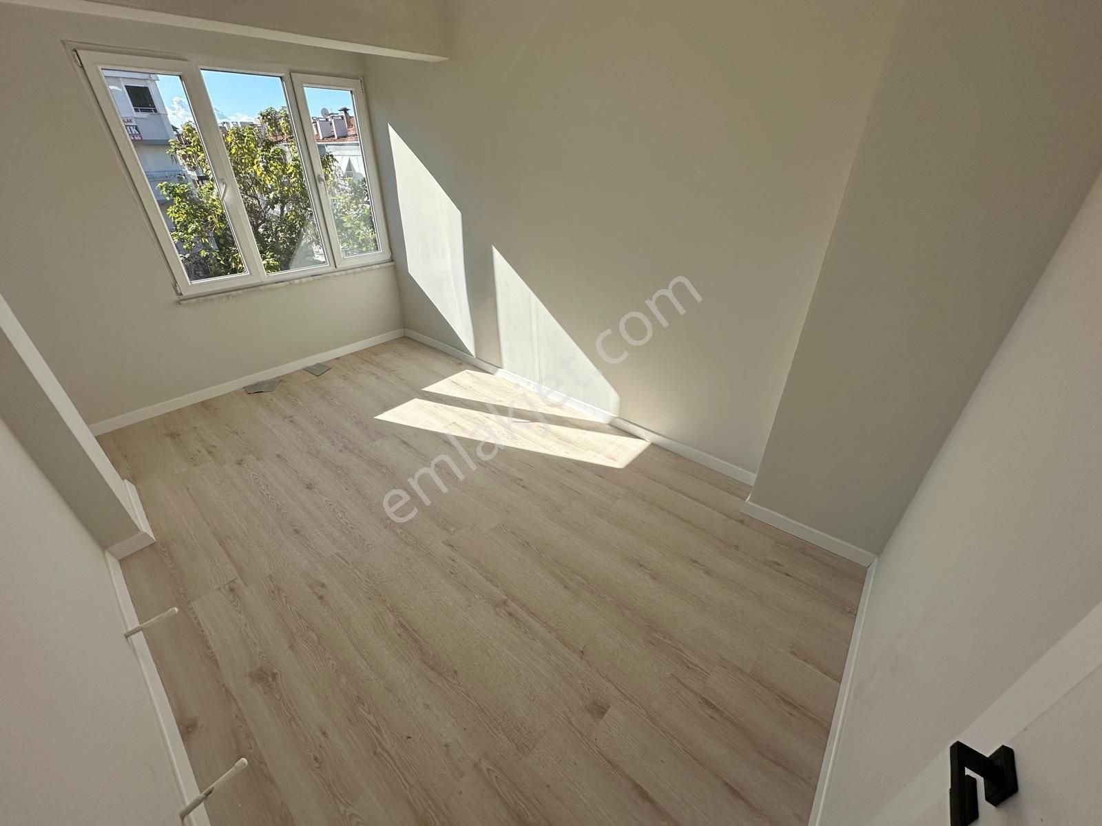 🏡 Referans'tan Akçay'da Doğa Manzaralı Ön Cephe Arakat Denize Yakın 2+1 Daire - Görsel 28