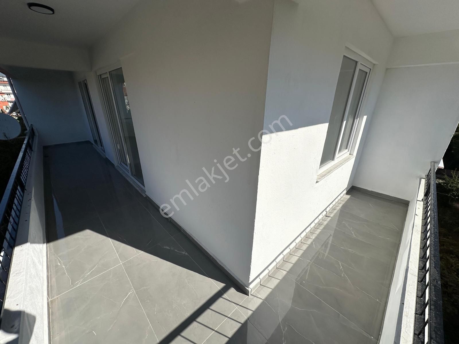 🏡 Referans'tan Akçay'da Doğa Manzaralı Ön Cephe Arakat Denize Yakın 2+1 Daire - Görsel 7