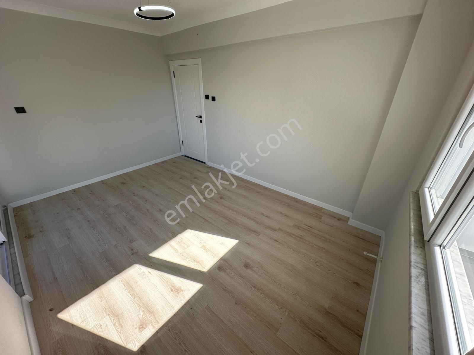 🏡 Referans'tan Akçay'da Doğa Manzaralı Ön Cephe Arakat Denize Yakın 2+1 Daire - Görsel 30