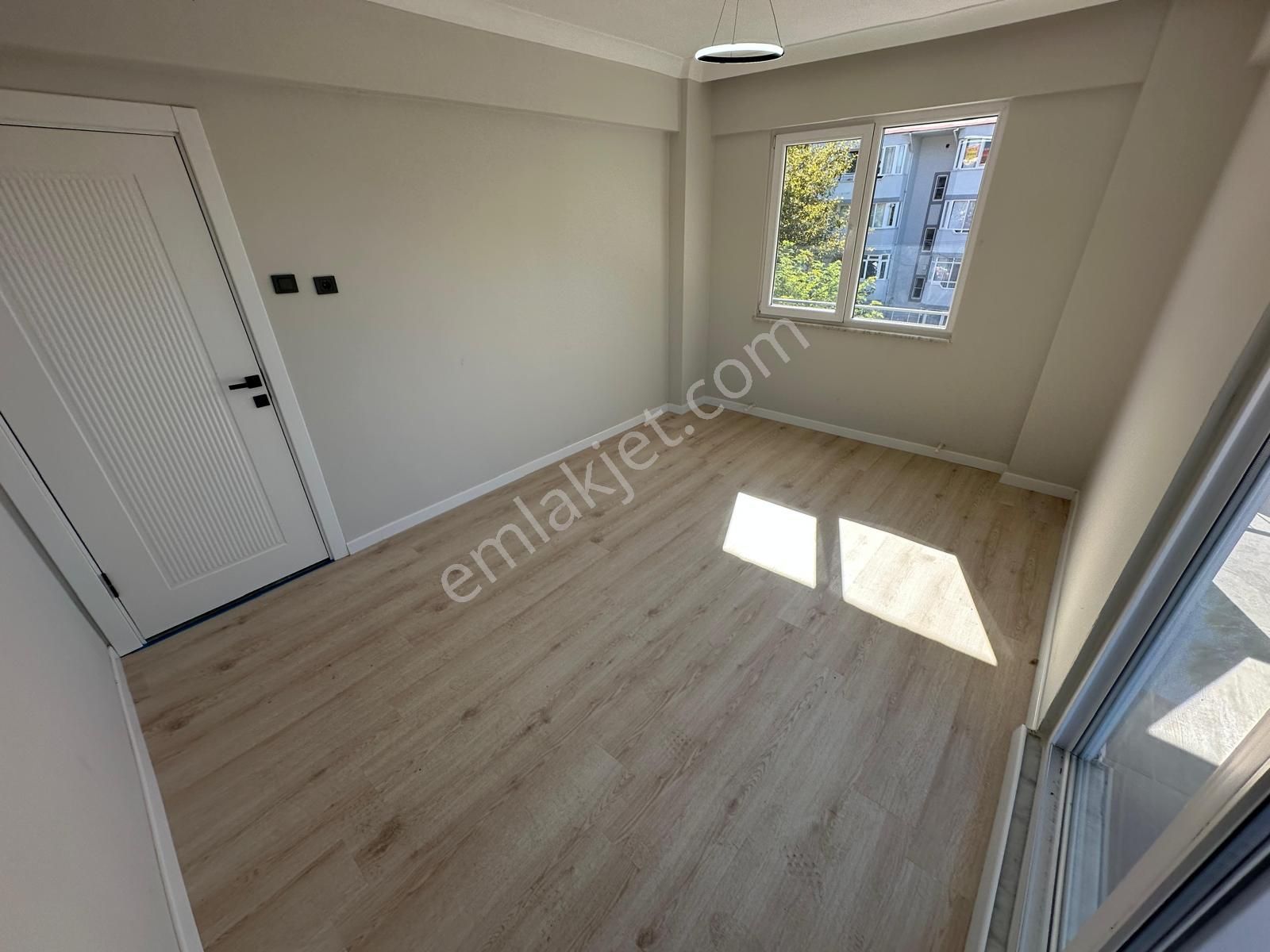 🏡 Referans'tan Akçay'da Doğa Manzaralı Ön Cephe Arakat Denize Yakın 2+1 Daire - Görsel 11