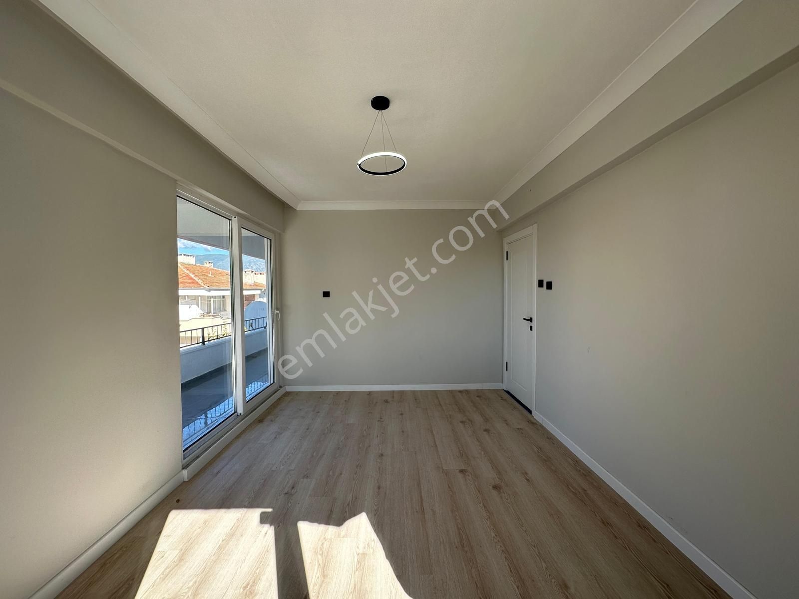 🏡 Referans'tan Akçay'da Doğa Manzaralı Ön Cephe Arakat Denize Yakın 2+1 Daire - Görsel 25