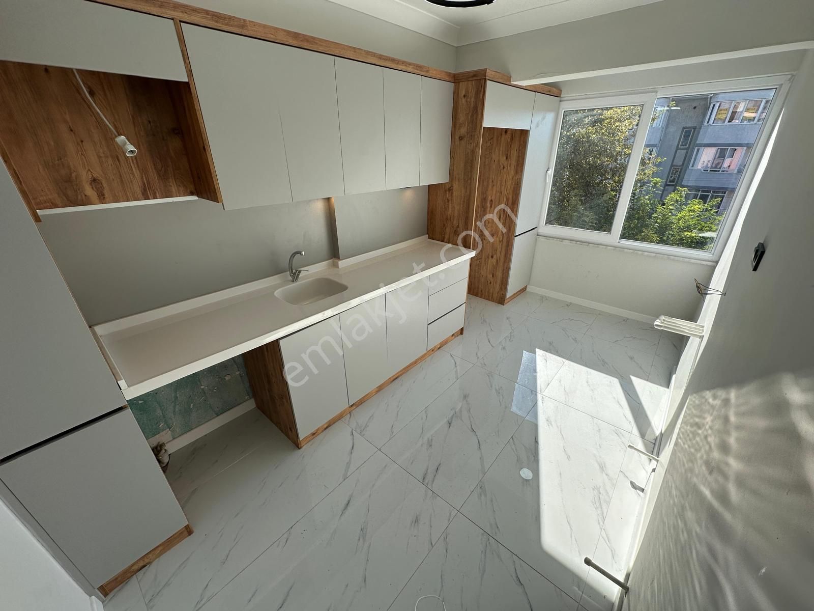 🏡 Referans'tan Akçay'da Doğa Manzaralı Ön Cephe Arakat Denize Yakın 2+1 Daire - Görsel 19