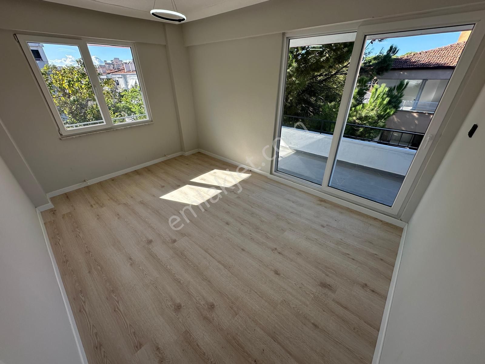 🏡 Referans'tan Akçay'da Doğa Manzaralı Ön Cephe Arakat Denize Yakın 2+1 Daire - Görsel 23