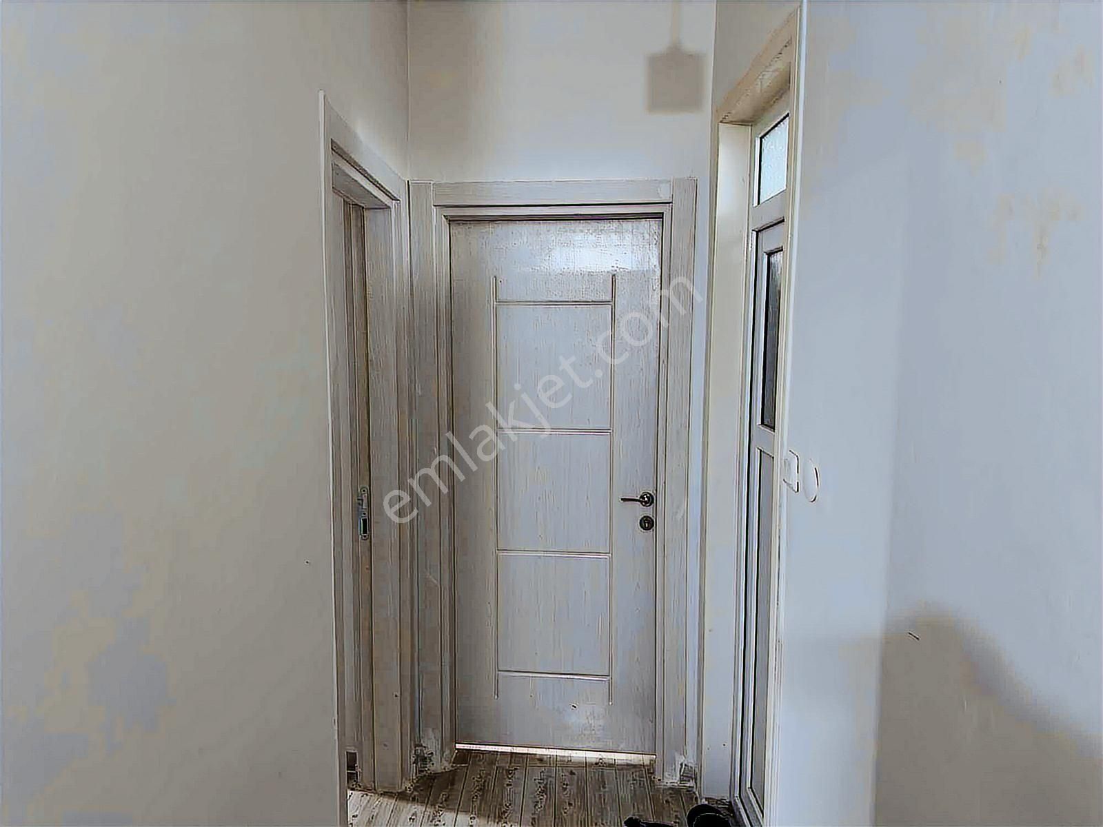 Satılık 2 Adet Bina Altı Ticari Müstakil - Görsel 8