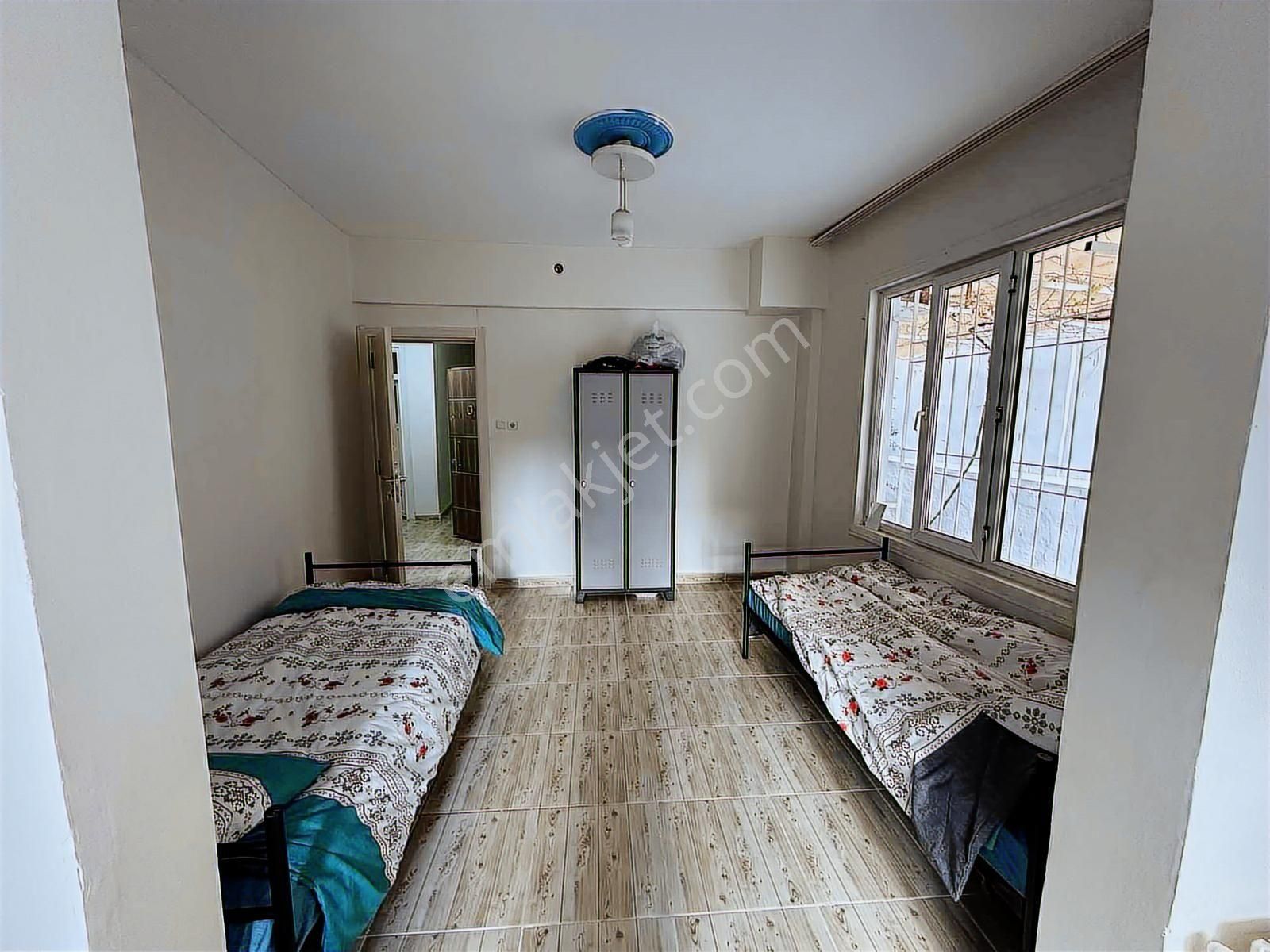 Satılık 2 Adet Bina Altı Ticari Müstakil