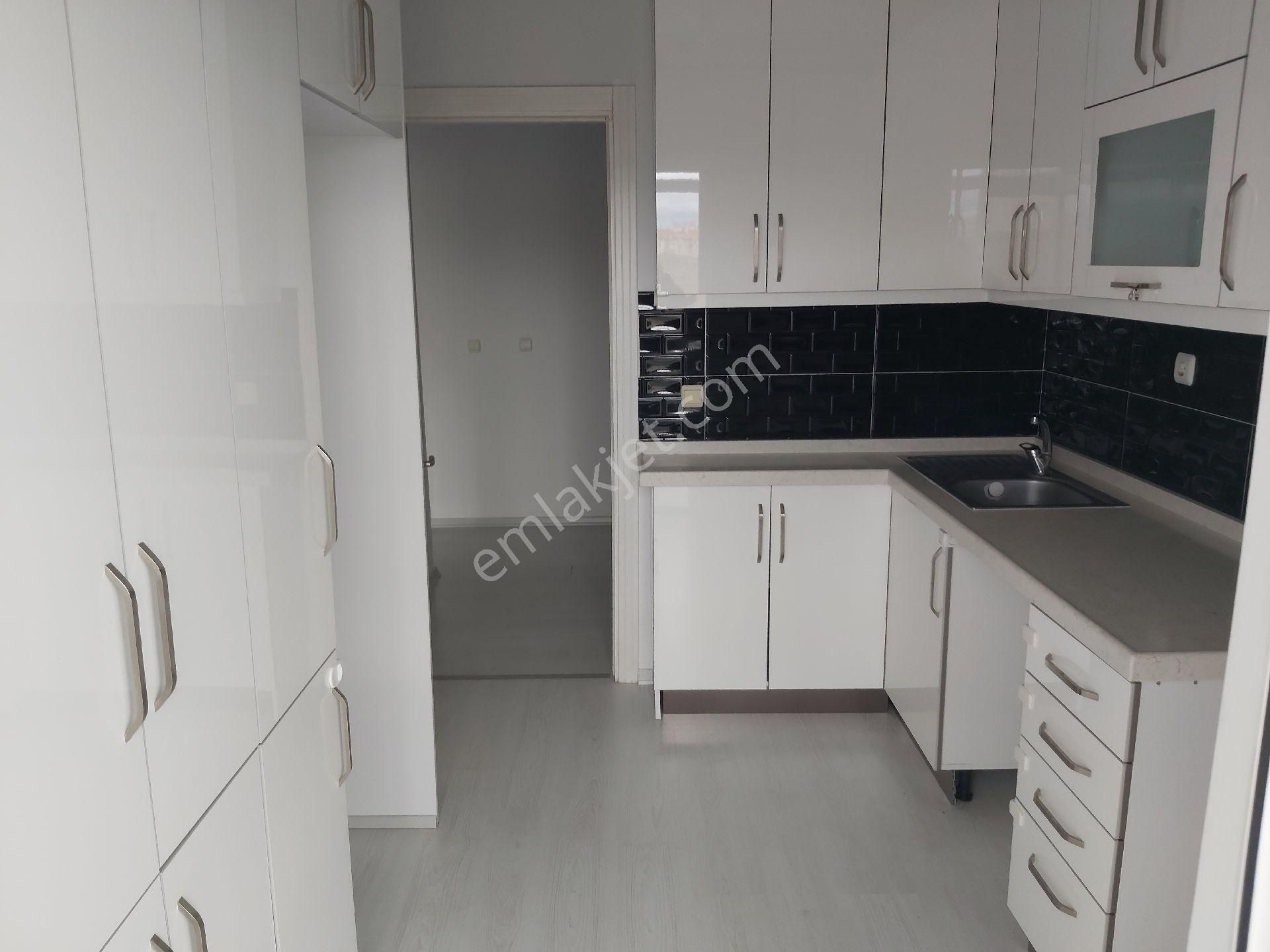 İlyap'tan Turkuaz Tokide Yapılı Kiralık 2+1 - Görsel 14