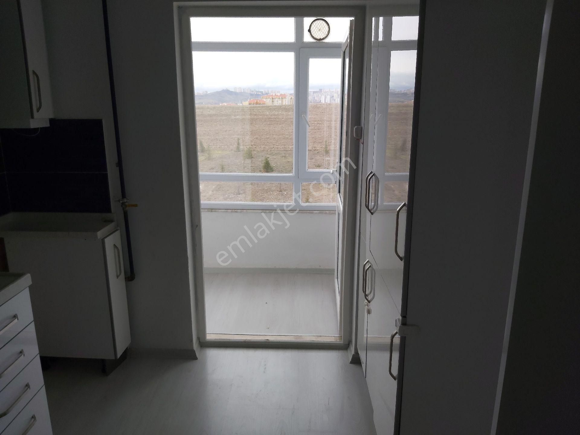 İlyap'tan Turkuaz Tokide Yapılı Kiralık 2+1 - Görsel 12