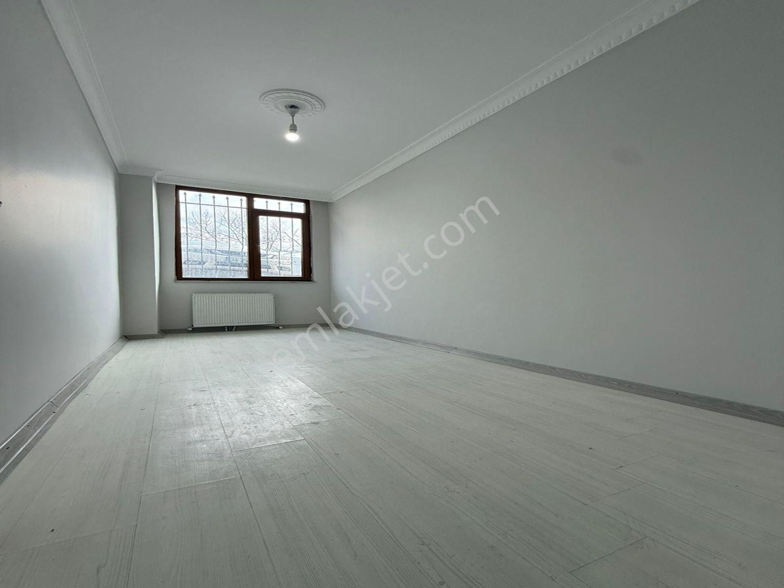 Akçaburgaz Mahallesi Yeni Bina 2+1 Düzgiriş Gibi İskanlı Daire! - Görsel 6