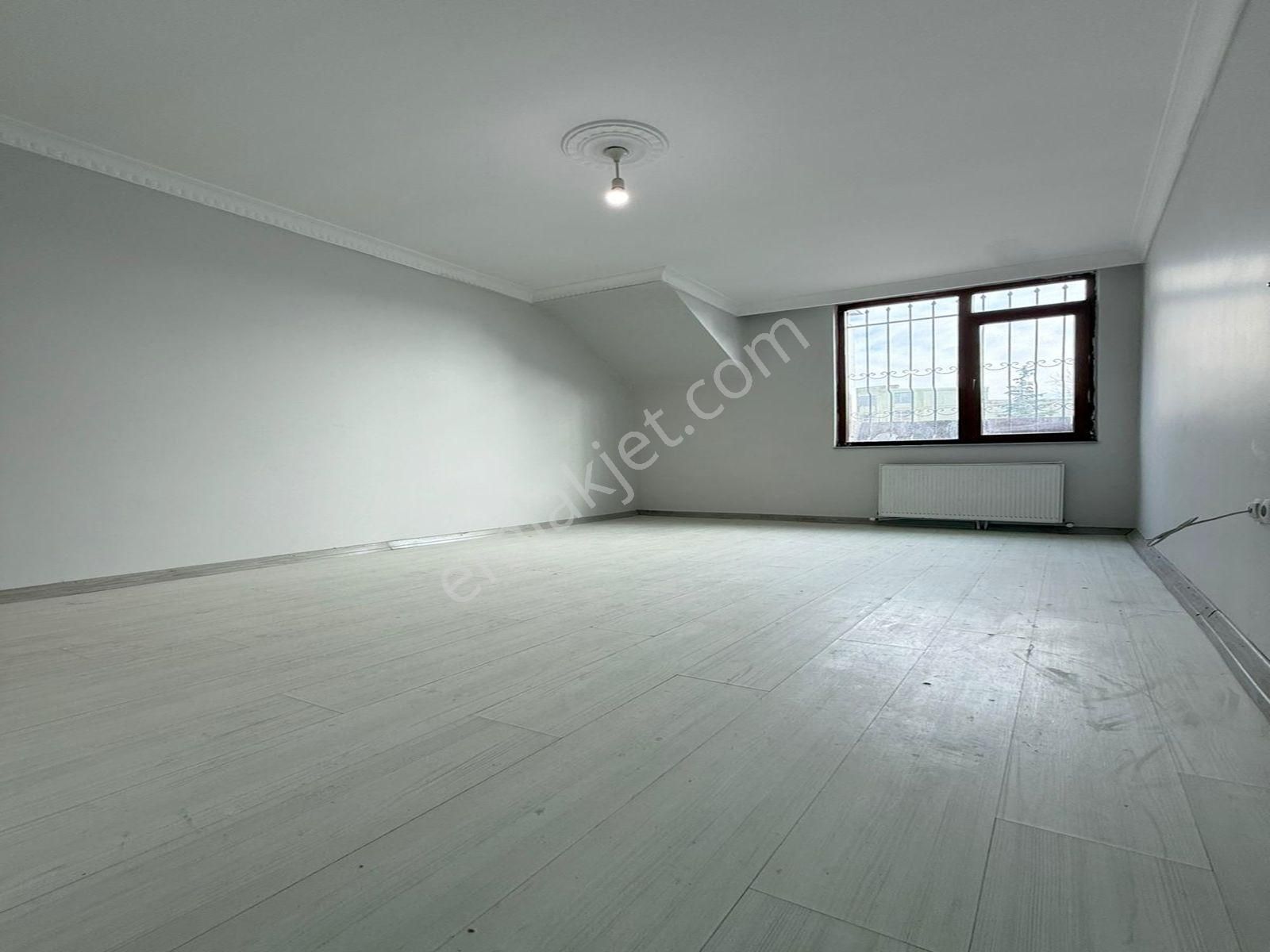 Akçaburgaz Mahallesi Yeni Bina 2+1 Düzgiriş Gibi İskanlı Daire! - Görsel 10