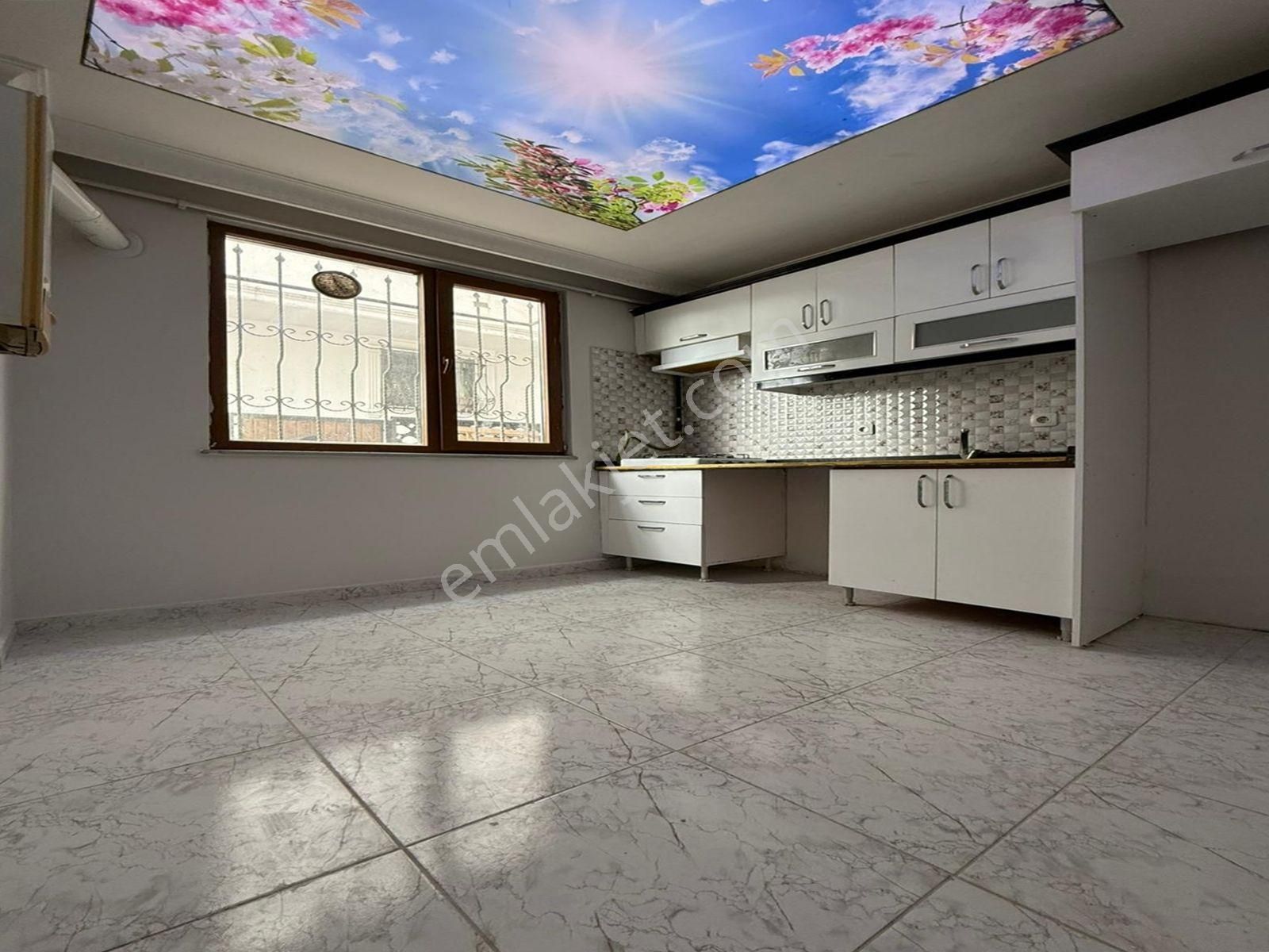 Akçaburgaz Mahallesi Yeni Bina 2+1 Düzgiriş Gibi İskanlı Daire! - Görsel 11