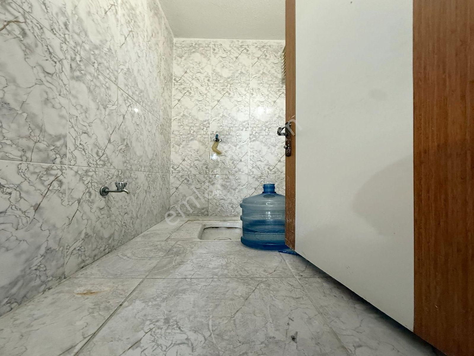 Akçaburgaz Mahallesi Yeni Bina 2+1 Düzgiriş Gibi İskanlı Daire! - Görsel 14