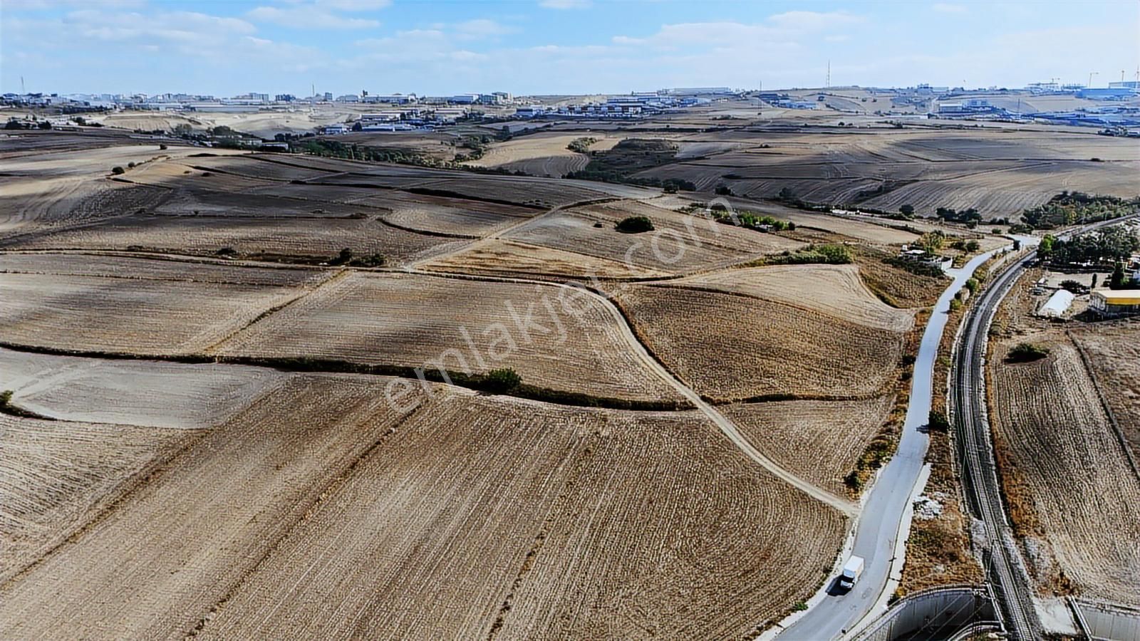 Yeşilbayırda İmara Yakın 2.079 M² Yatırımlık Tarla - Görsel 12