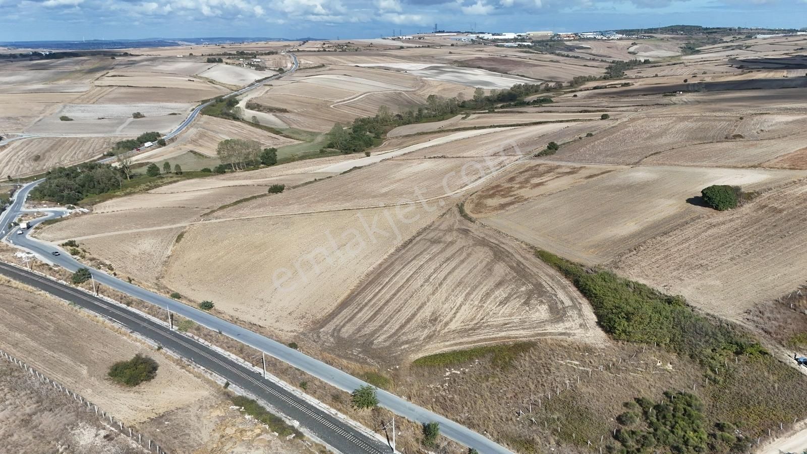 Yeşilbayırda İmara Yakın 2.079 M² Yatırımlık Tarla - Görsel 14